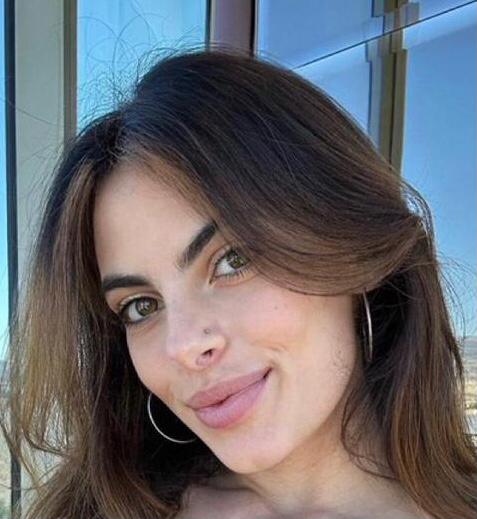 Lisa Garcia - Finance Director at MedVision